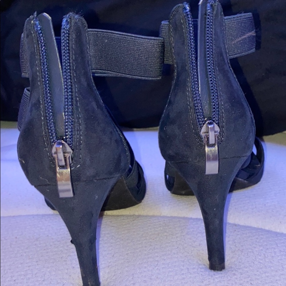 3’’ heels - Picture 2 of 2